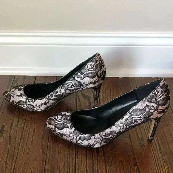 Ann Taylor Women’s 8 Black Lace Shimmer Pink Pump w/3.5” Heel - NEW IN BOX!! - Picture 9 of 11